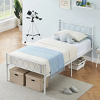 Estrutura de Cama de Plataforma em Metal com Cabeceira Decorativa em Coração